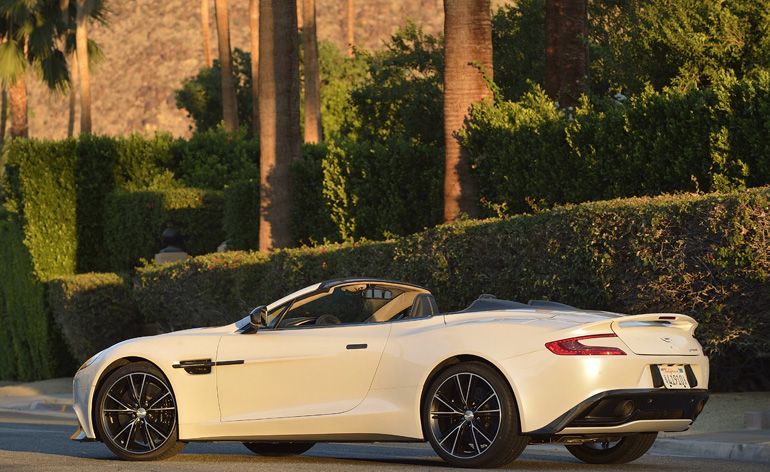 Aston Martin Vanquish Volante