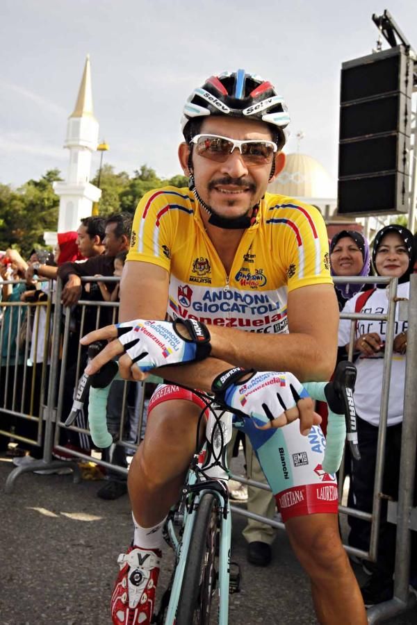 Jose Serpa (Androni-Venezuela) looks set for overall victory.