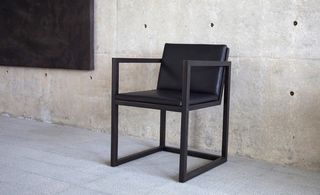 Dining chair with square frame legs