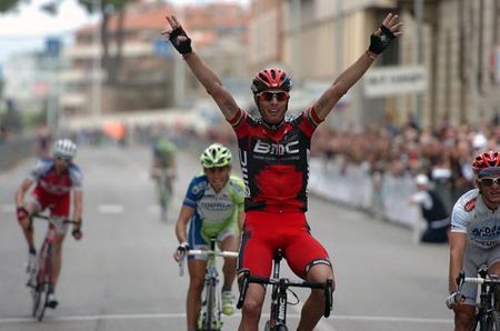 Alessandro Ballan (BMC) celebrates his victory at the Giro della Toscana.