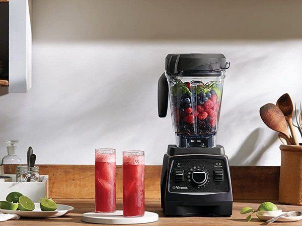 Vitamix Professional Blender 750 Hero