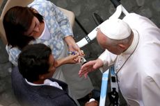 Egan Bernal meets Pope Francis