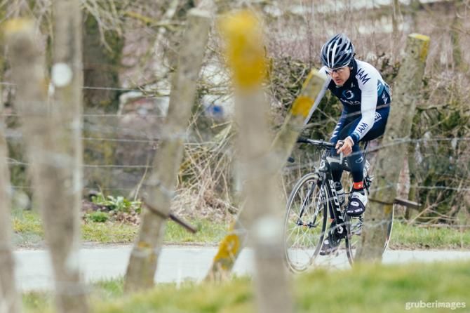 Heinrich Haussler braves the conditions at Gent-Wevelgem