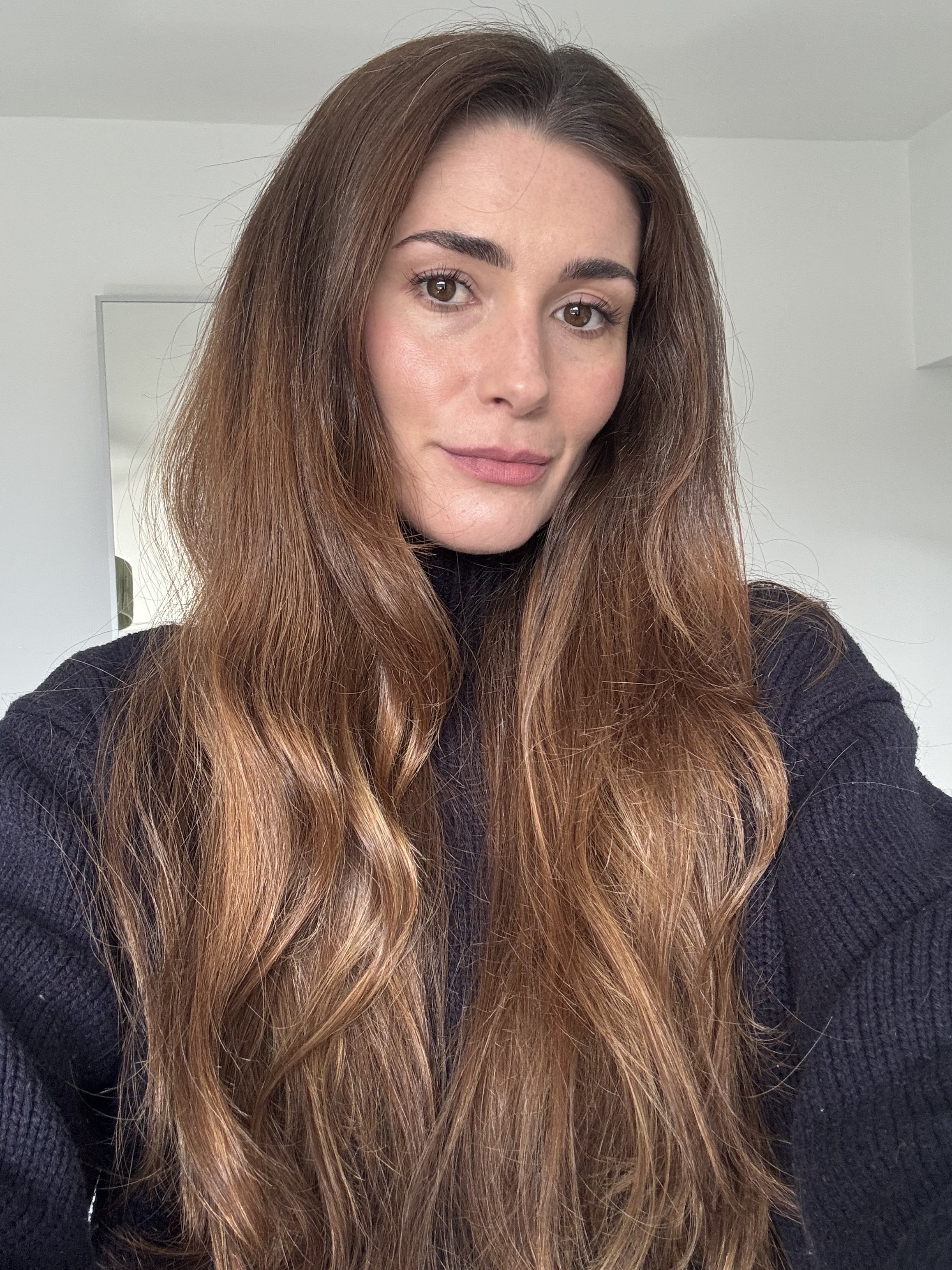 Eleanor's hair before using Ouai Bond Repair Balm