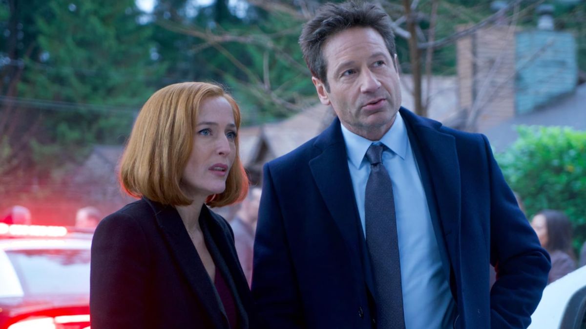 Gillian Anderson and David Duchovny in The X-Files