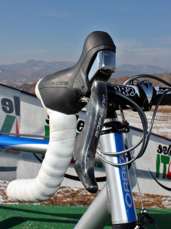 Shimano Dura-Ace 7900 mechanical levers adorn the front end of Georgia Gould's (Luna) Orbea Lobular Cross.