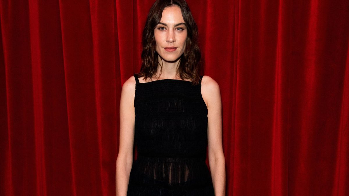 Alexa Chung just proved this divisive noughties trend is back and here to stay