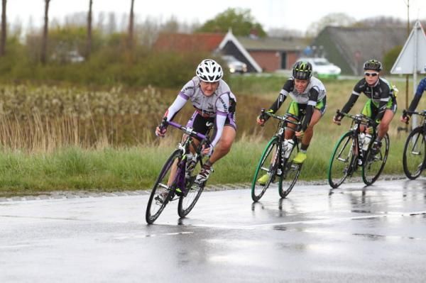 Inga Cilvinaite (Diadora Pasta Zara) led the bunch chase, but it was too late