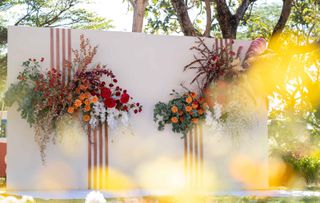 flower wall with stripes