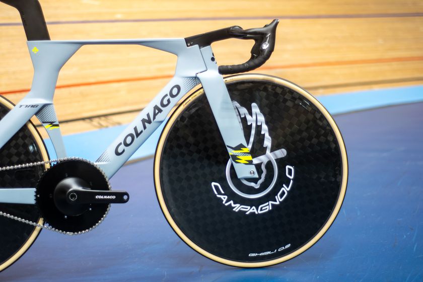 A Colnago T1RS track bike in a velodrome 