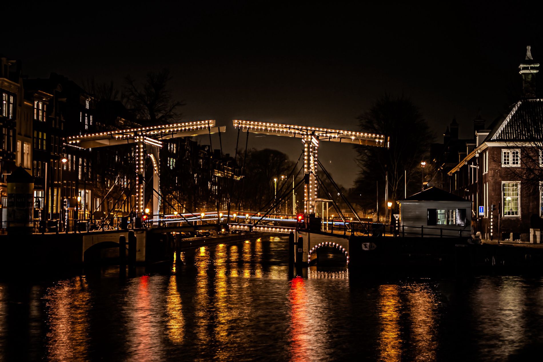 Gurushots - Night Photography