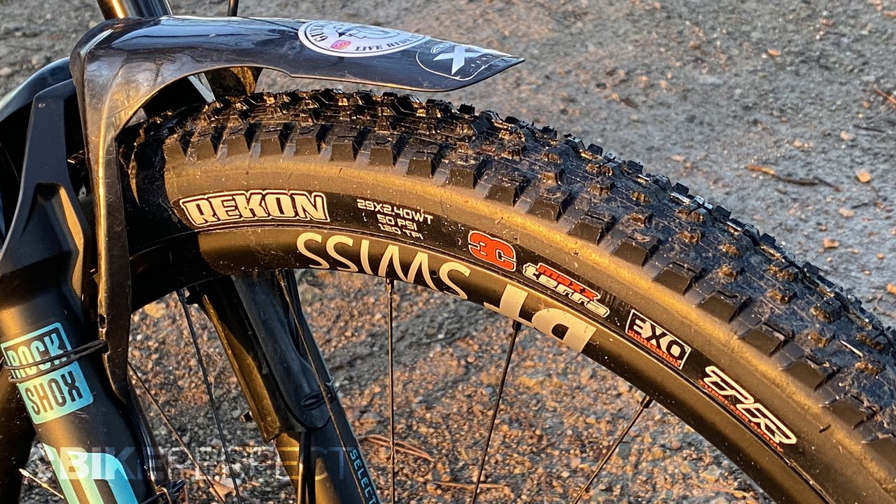 Canyon Lux Trail CF8 tires