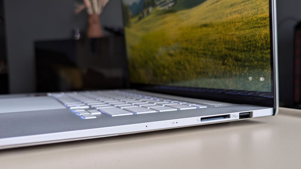 ASUS Zenbook S 16