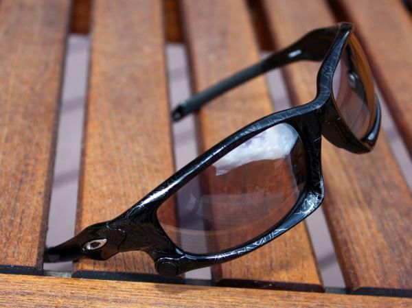 The new Split Jacket sports the same features as Oakley's Jawbone but with a smaller profile, softer lines and more subdued styling.