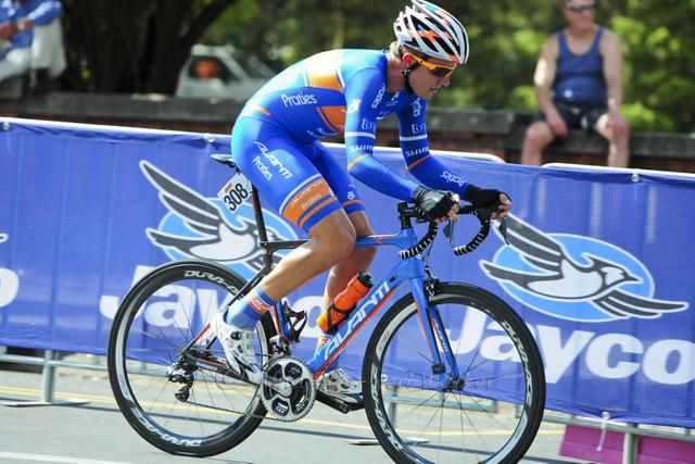 Mitchell Lovelock-Fay in the U23 men's criterium
