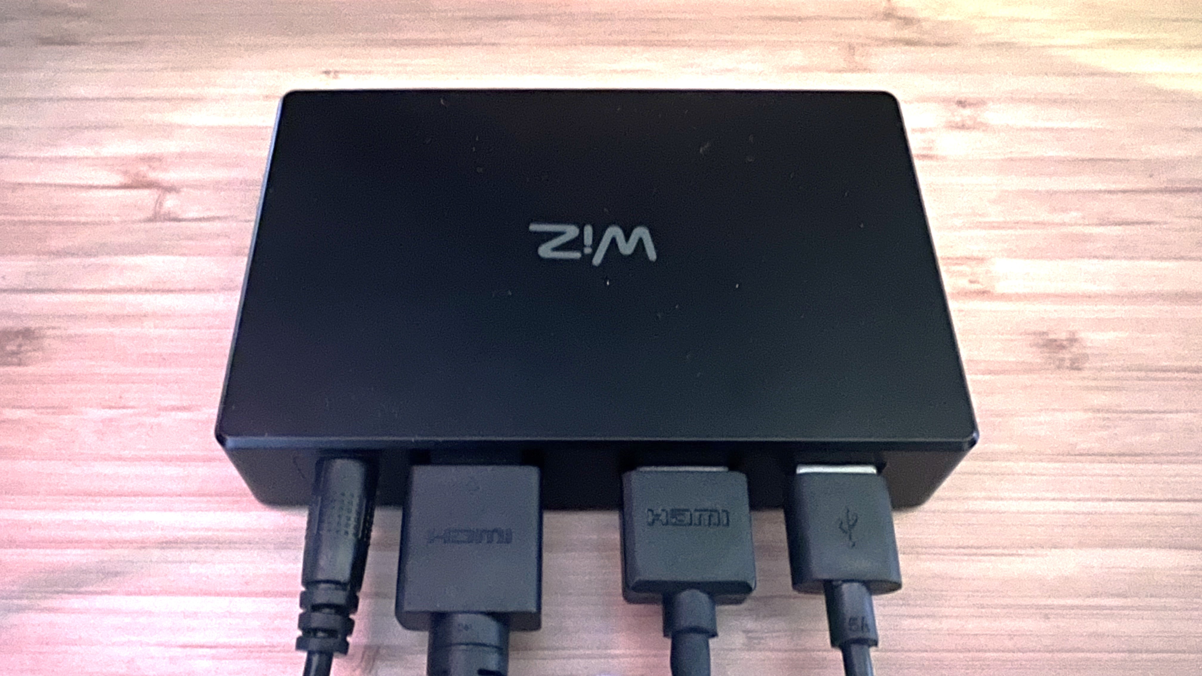 WiZ HDMI Sync Box with TV Backlight