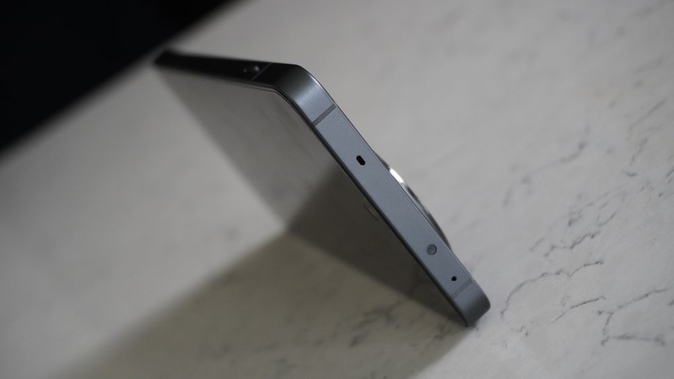 OnePlus 13R review: a triple threat of battery, performance, and ...