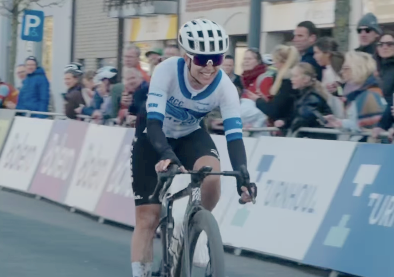 Australian Nicole Frain, the Oceania Continental gravel champion in 2026, sprints to the win at 2026 Bolero Turnhout Gravel