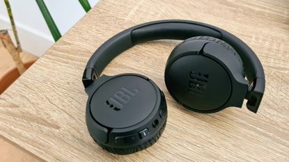 JBL Tune 660NC review: a no-brainer on a budget | T3