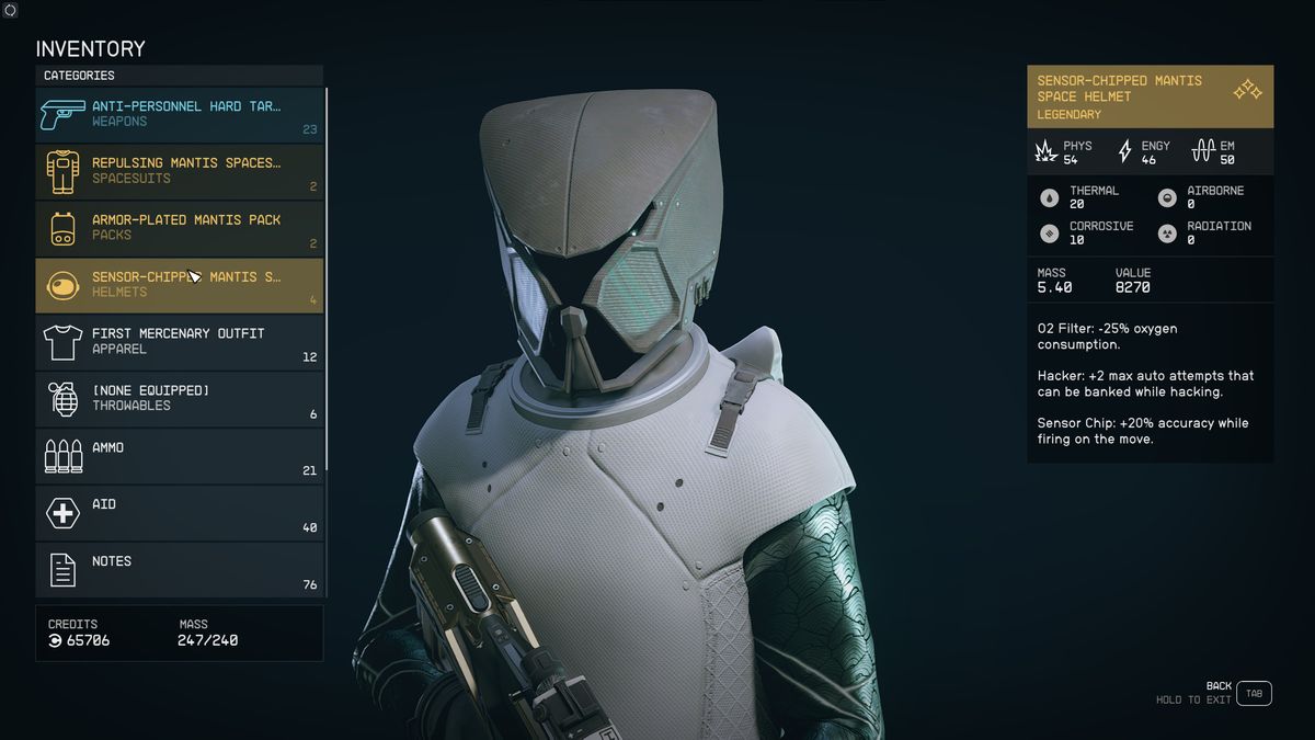 Inspecting the Mantis space helmet in the Starfield equipment screen.