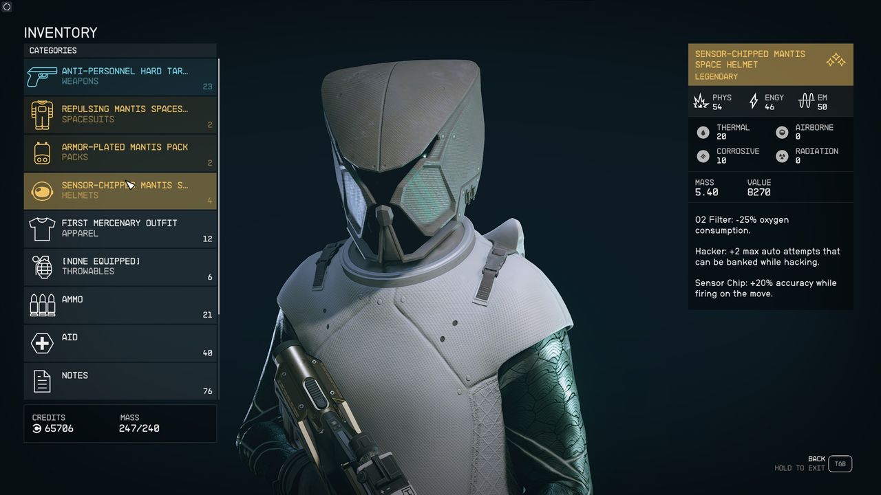Inspecting the Mantis space helmet in the Starfield equipment screen.