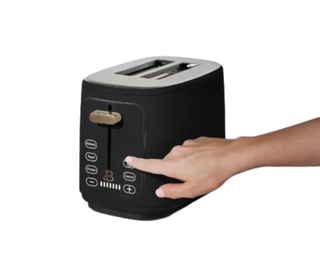 Beautiful 2-slice touchscreen toaster