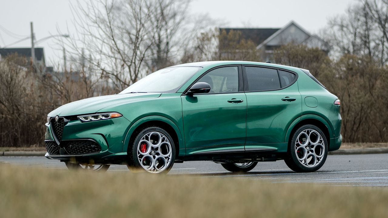 2024 Alfa Romeo Tonale Speciale test drive review.