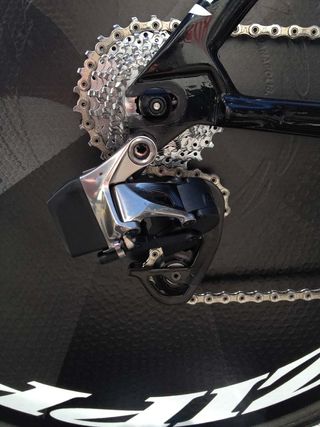 Another look at the rear electronic SRAM derailleur on Domenico Pozzovivo's time trial bike