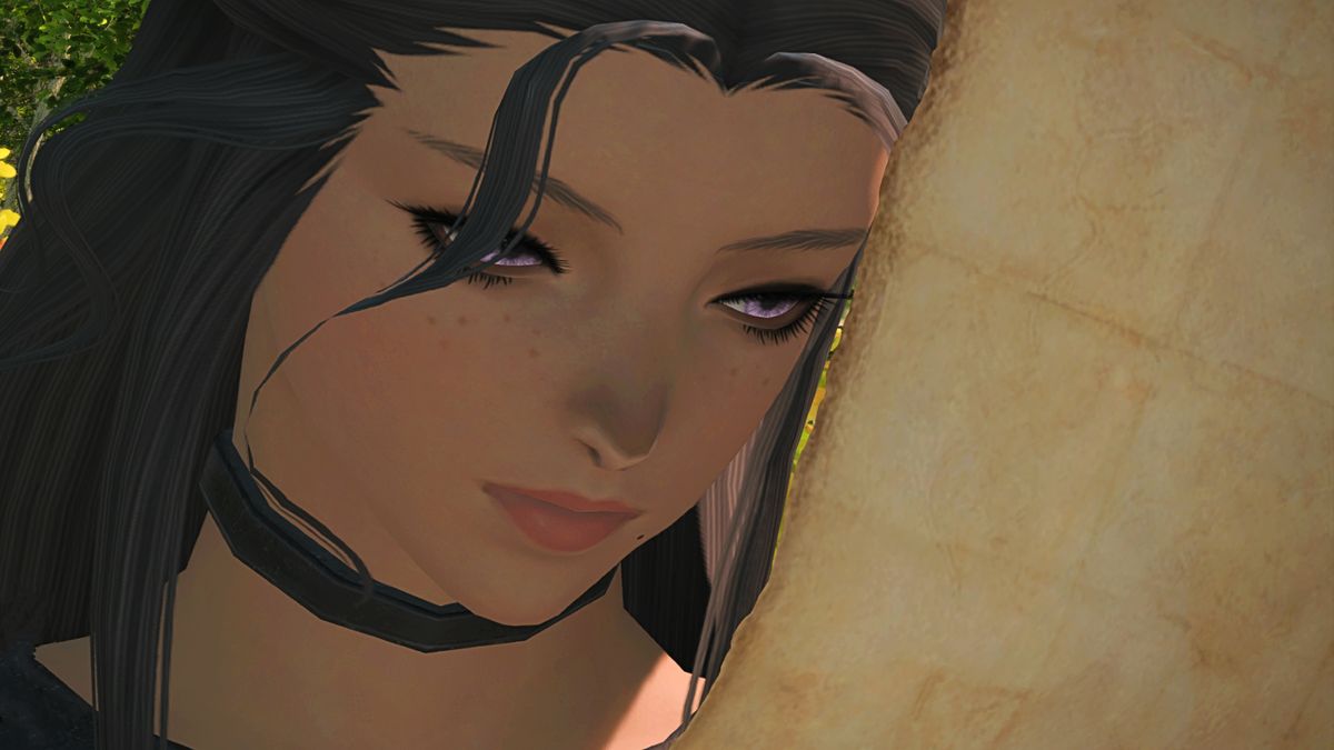 A Viera reading off a piece of paper in Final Fantasy 14. She looks perplexed or displeased.