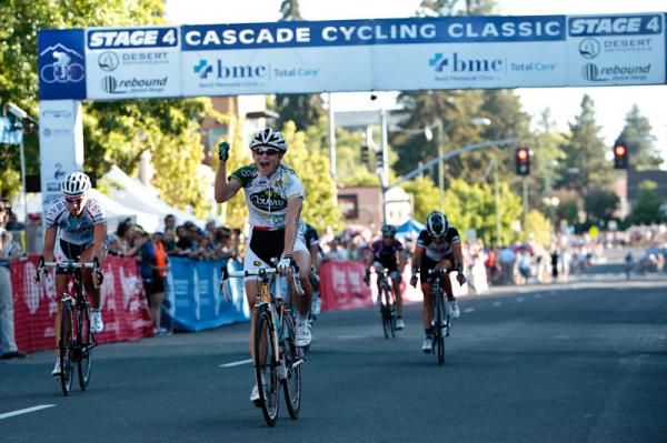 Lauren Hall (Colavita-Forno d'Asolo) takes the win out of the break.