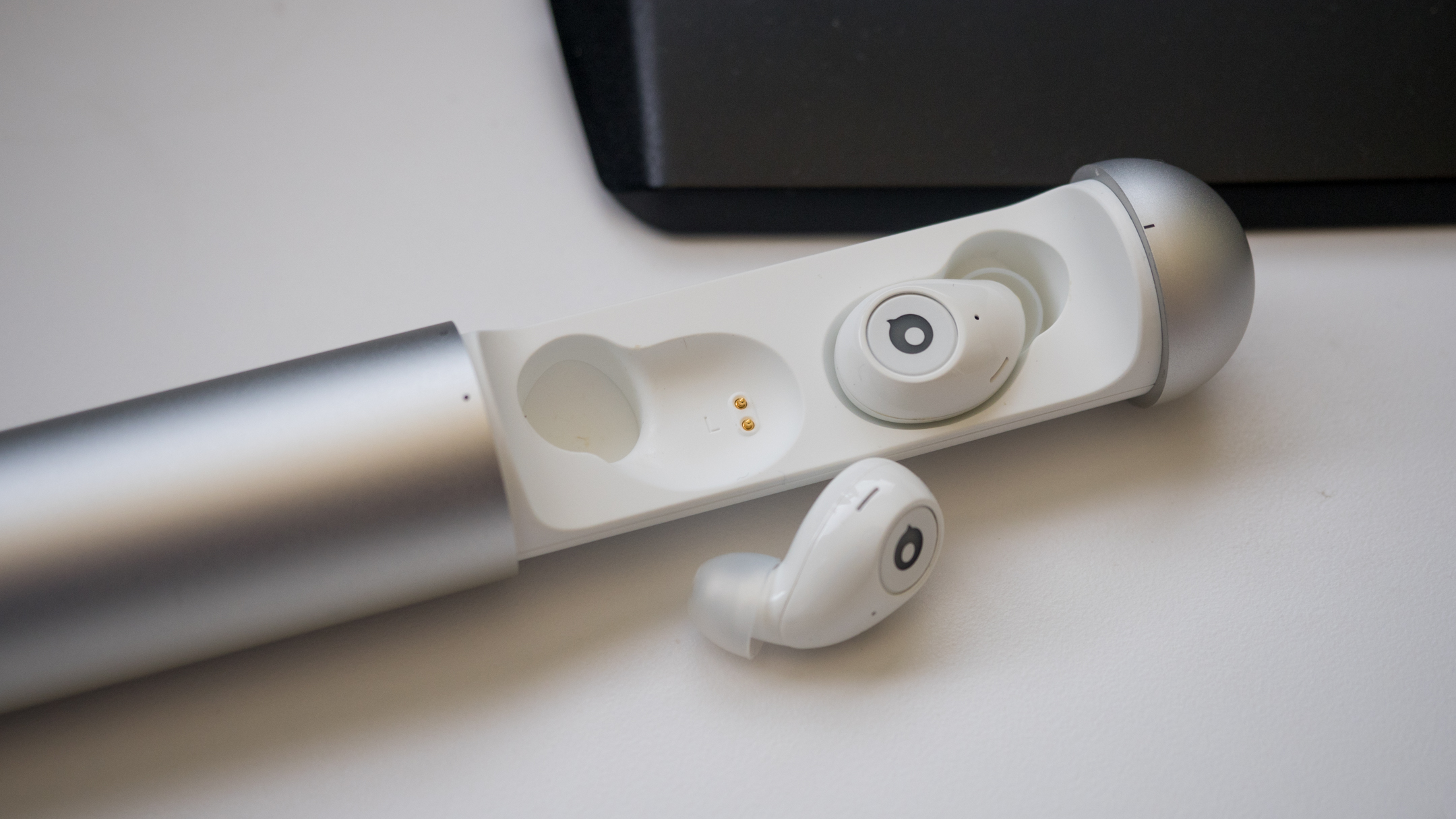 Airbuds los auriculares inalámbricos para iPhone Apple de crazybaby