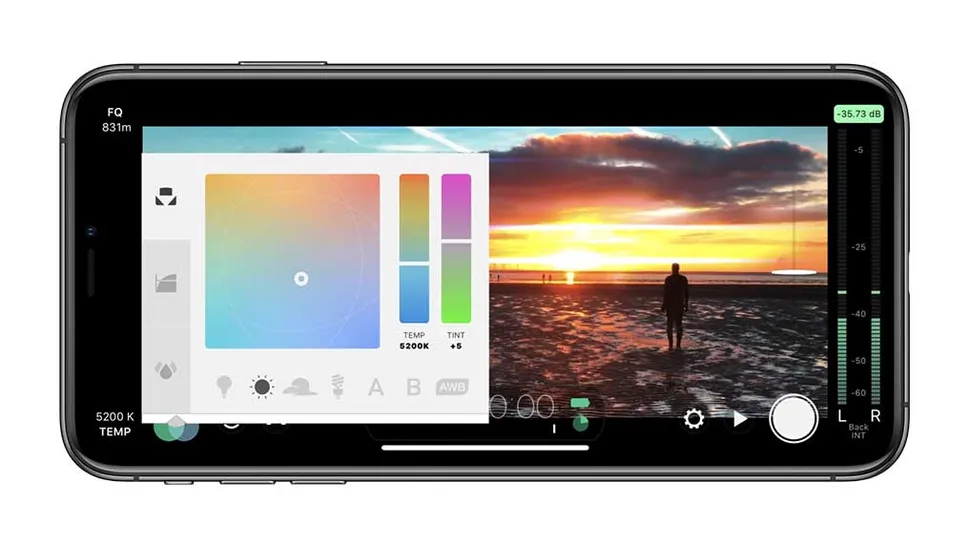 Скриншот заката и настройки Filmic Pro на телефоне