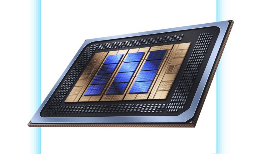 وحدة المعالجة المركزية Intel Clearwater Forest Xeon، معروضة على خلفية بيضاء.