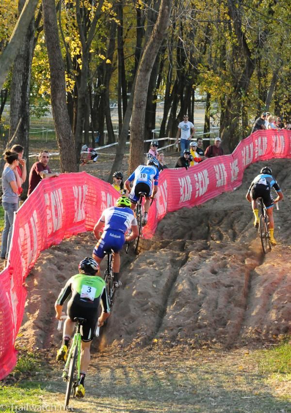Ben Berden (Raleigh Clement) leading Summerhill, Craig, and Johnson with one lap to go