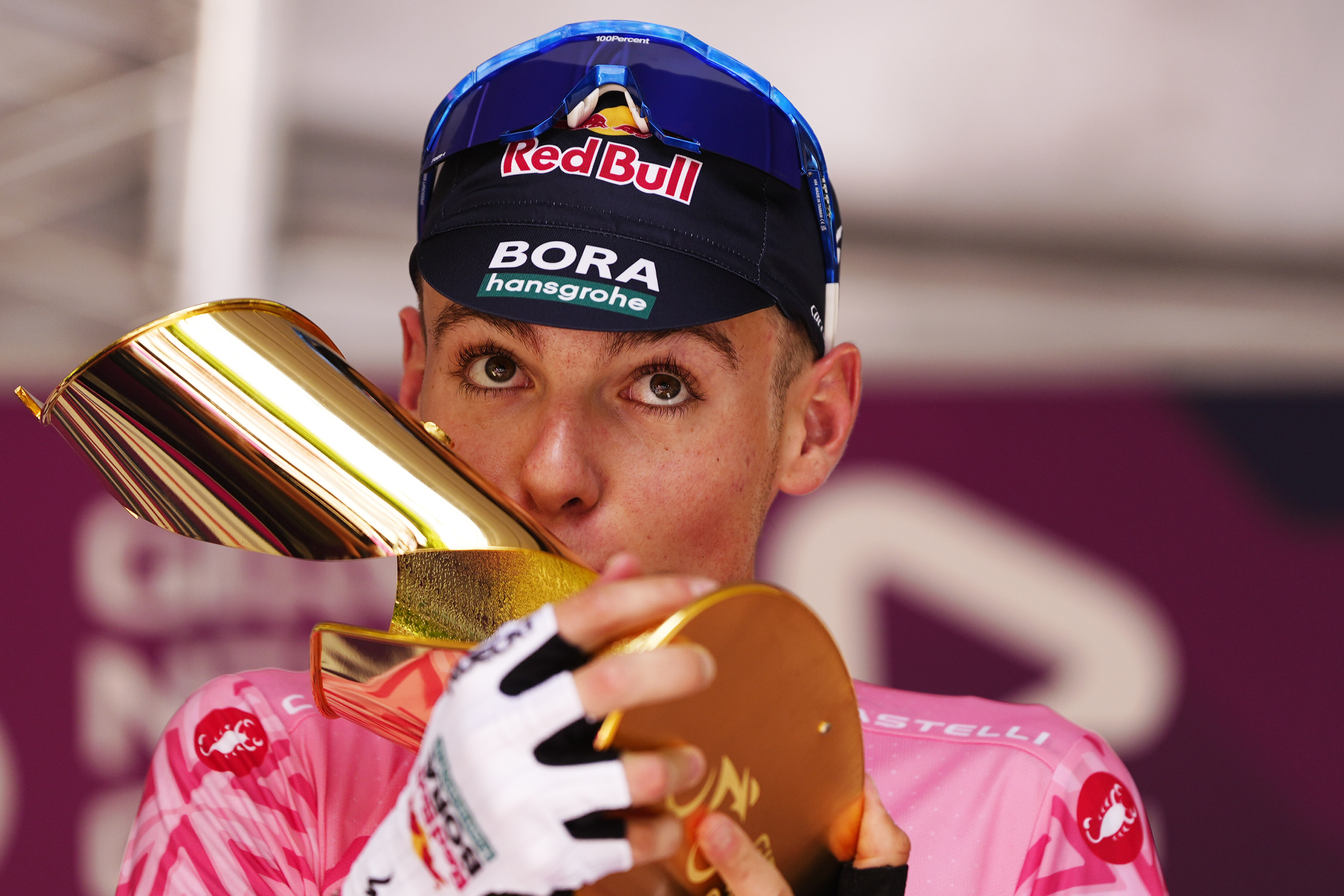 Lorenzo Finn celebrates winning the 2026 Giro Next Gen 