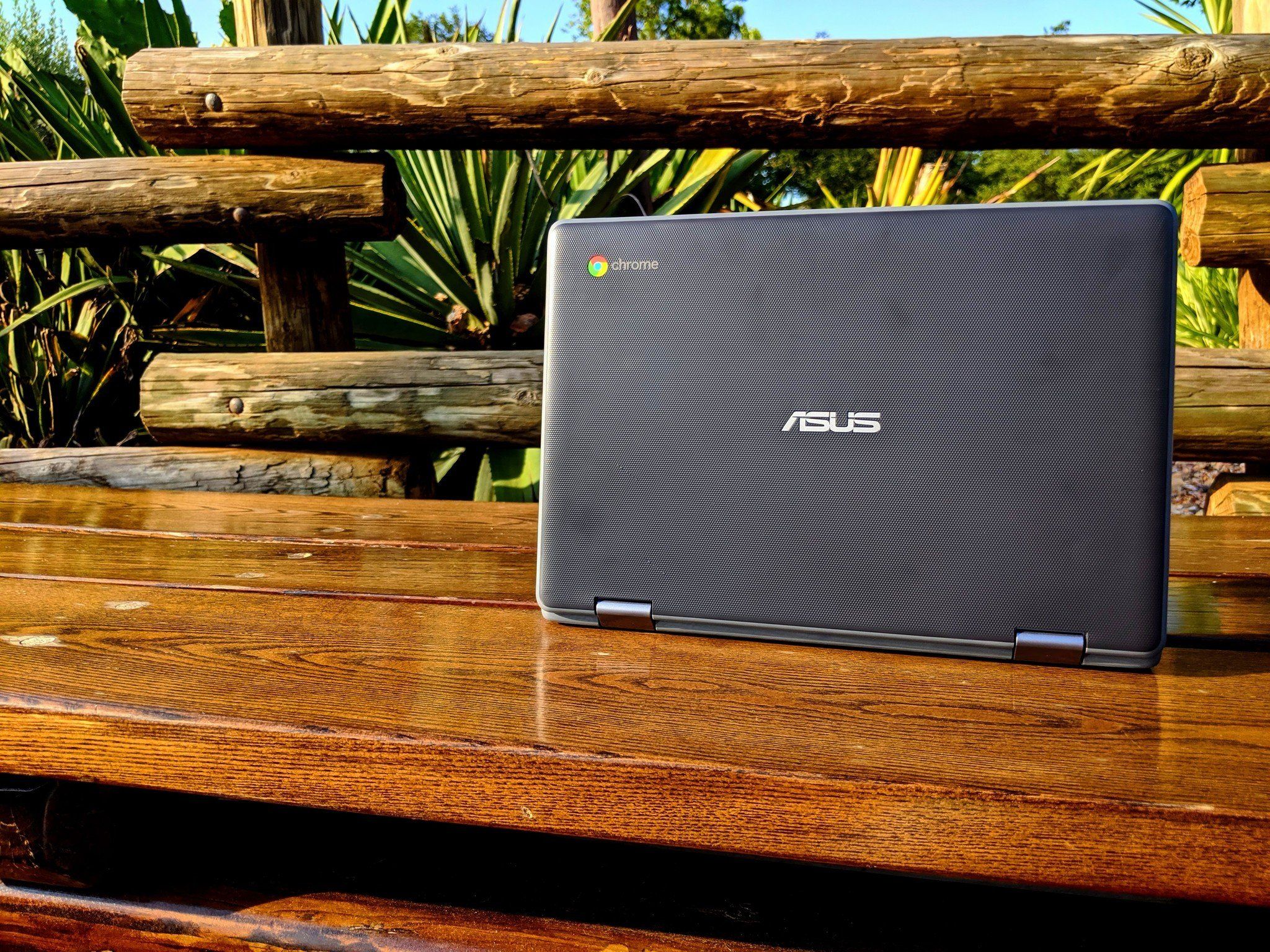Chromebook本体 ASUS Chromebook Flip C214M Amazon.com: ASUS Chromebook Flip C214MA-YS02T 11.6