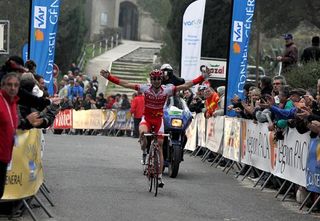 David Moncoutie (Cofidis) soloed to victory atop Mont Faron.