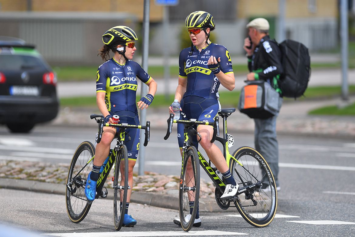 A debrief for the Orica-Scott team after the race