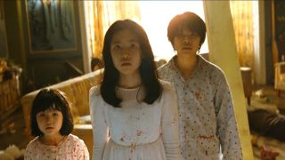 Eun Won-jae, Shim Eun-kyung, and Jin Ji-he in Hansel and Gretel