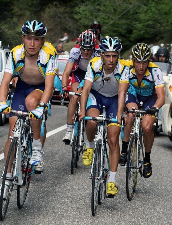 Lance Armstrong and several Astana teammates were dropped on the ascent to Alpe di Siusi.