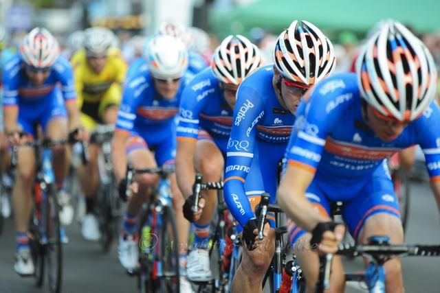 Anthony Giacoppo, fourth wheel, opted for a Giro air attack road helmet