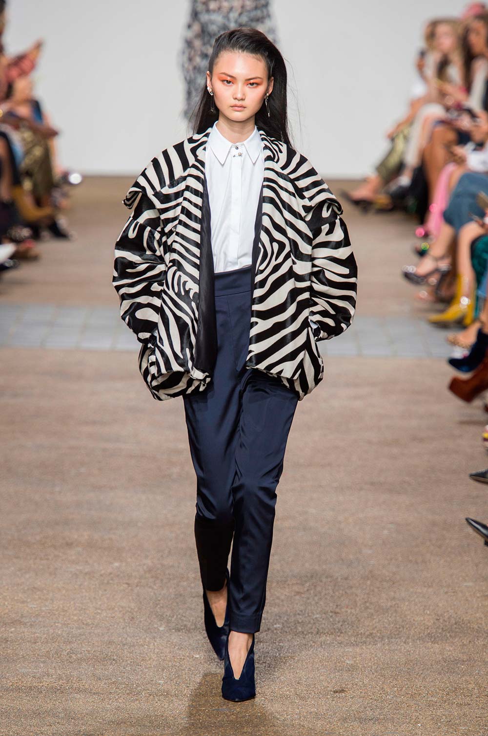 Topshop-Unique-Spring-summer-2017-LFW-10