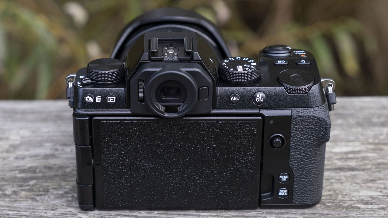 Fujifilm X-S10