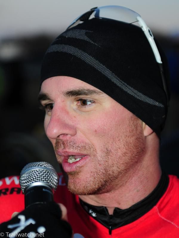 Dylan McNicholas (Cyclocrossworld.com) being interviewed by the press
