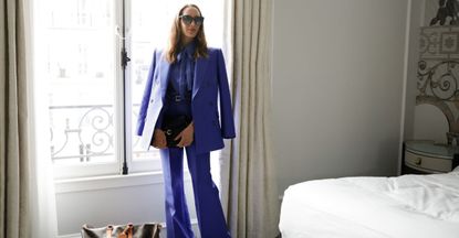 Andrea Thompson hits Paris Fashion Week AW24 with a PORSCHE DESIGN HONOR Magic V2 RSR