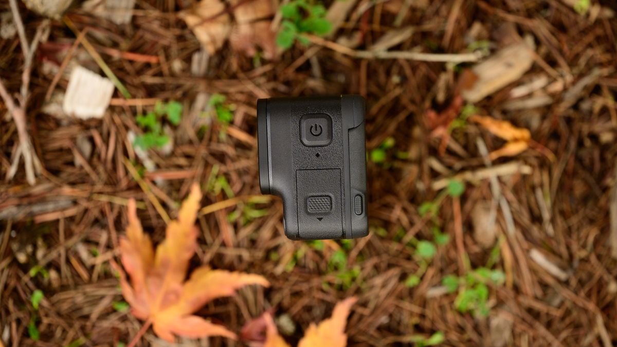 Insta360 Ace Pro side view