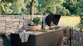 Outdoor kitchen ideas with mobile sink unit