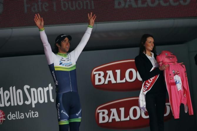 New race leader Michael Matthews (Orica - GreenEDGE) greets the crowd in Belfast