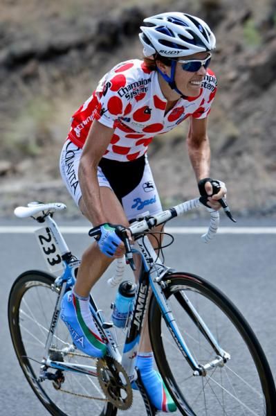 Cath Cheatley (Colavita-Baci) launches an attack on the last climb.