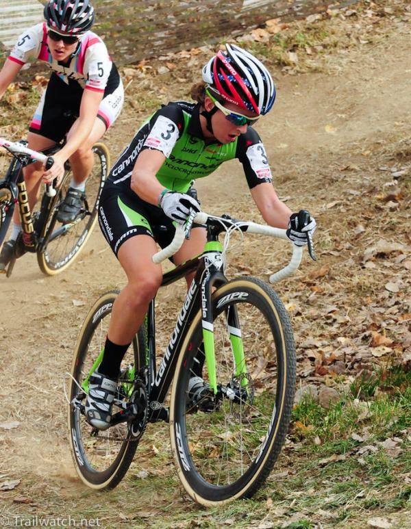Kaitie Antonneau (Cannondale) approaching a 180-degree turn